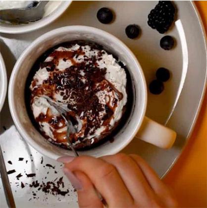 Bolo de Baunilha Keto de Caneca
