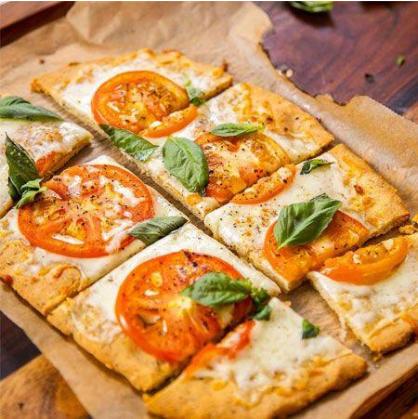 Pizza Low Carb com Farinha de Amêndoas
